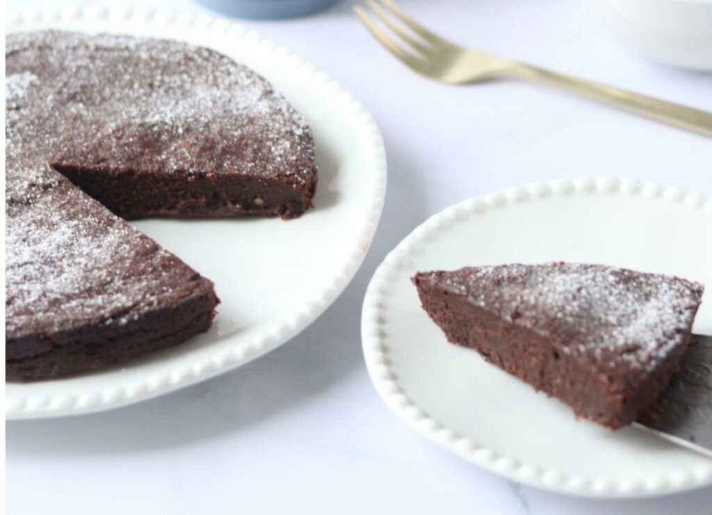 Gâteau fondant chocolat sans sucre ajouté et sans gluten